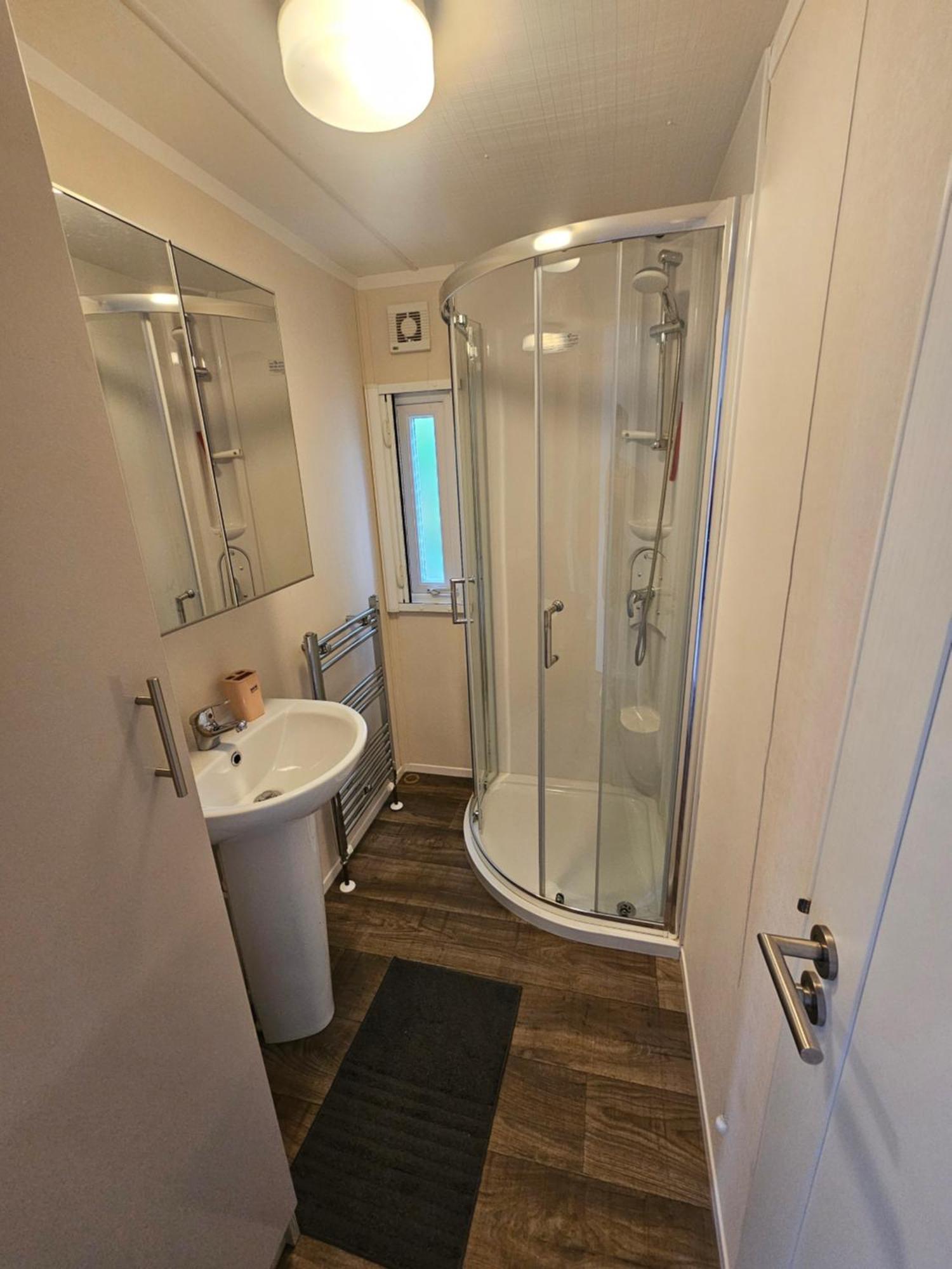 Luxe 4 Persoons Chalet Op 5 Sterren Camping رالته المظهر الخارجي الصورة